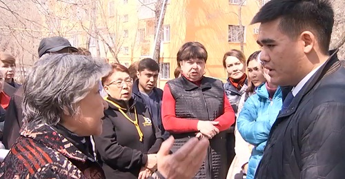 Жители Алмалинского района выступают против стройки на детской площадке