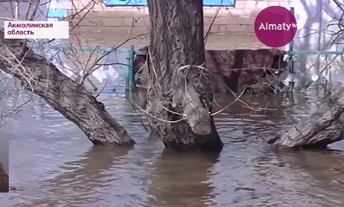 В Акмолинской области продолжают бороться с последствиями наводнений