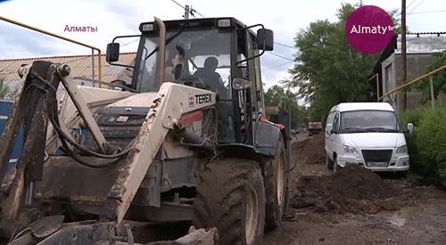 Жители 4 микрорайонов Алматы получат в этом году асфальтированные дороги