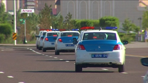 В Астане полицейские получили новые автомобили