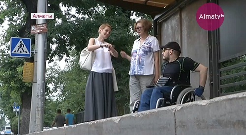Половина автобусов для перевозки инвалидов в Алматы не соответствует нормам