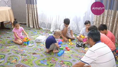 Алматинцы предлагают варианты решения проблемы брошенных детей 