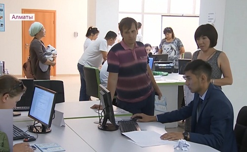 Казахстанцы теперь смогут получить документы в ЦОНах гораздо быстрее