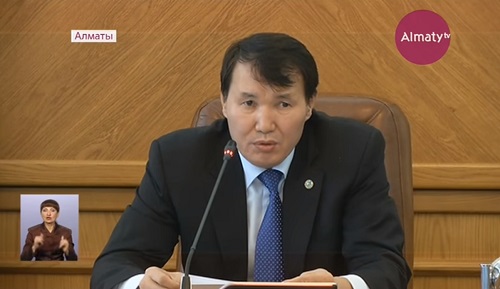 Двух чиновников в Алматы уволили и еще 8 получили выговоры 