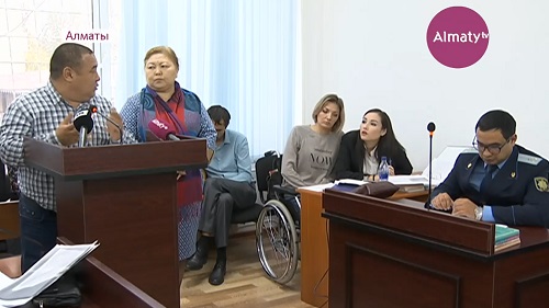 В Алматы проходит суд по факту аварии, из-за которой девушка лишилась ног