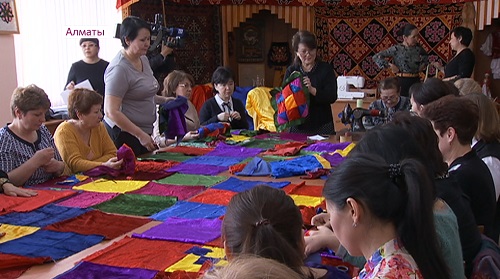 В Алматы на Наурыз начнут шить самое длинное лоскутное одеяло в мире