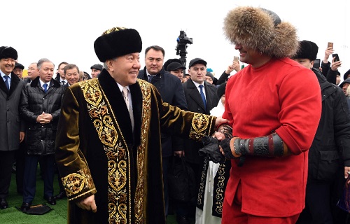 Нурсултан Назарбаев поздравил казахстанцев с праздником Наурыз 