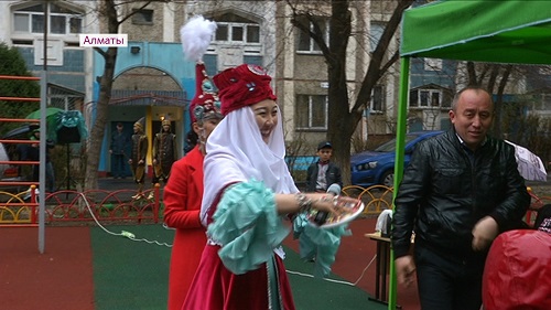 В кругу соседей отметили Наурыз жители Ауэзовского района Алматы