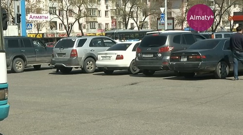 "Атакент": парковку перед центральным входом ликвидируют