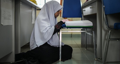 Проблема с хиджабами в школах решена, заявил аким Мангистауской области  