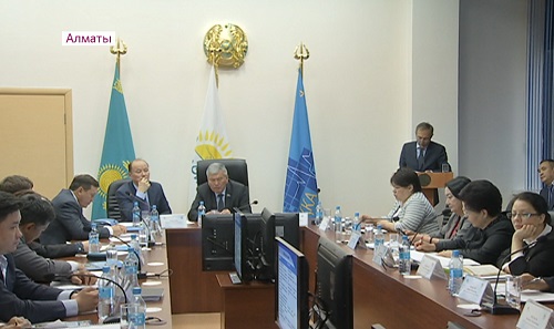 Горздрав: в Алматы не хватает почти 200 врачей