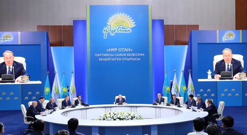 Нурсултан Назарбаев открыл заседание политсовета партии «Нур Отан»  