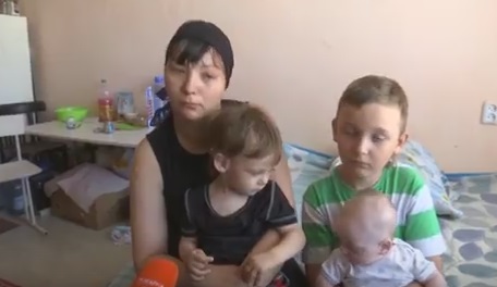В Уральске семью погибшего мужчины с тремя детьми выселяют из дома