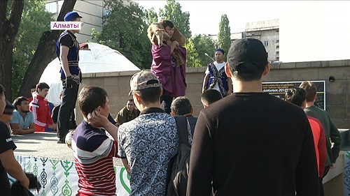 Праздник добра и милосердия: в Алматы отметили Ораза айт
