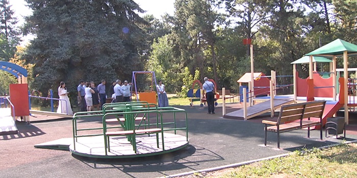 Площадки для детей с ограниченными возможностями устанавливают в Алматы