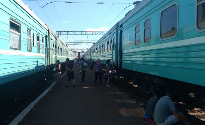 Причины схода вагонов в Жамбылской области назвали в КТЖ