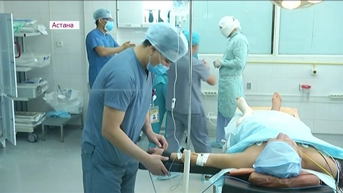 Казахстанские хирурги впервые в мире заменили искусственное сердце на донорское