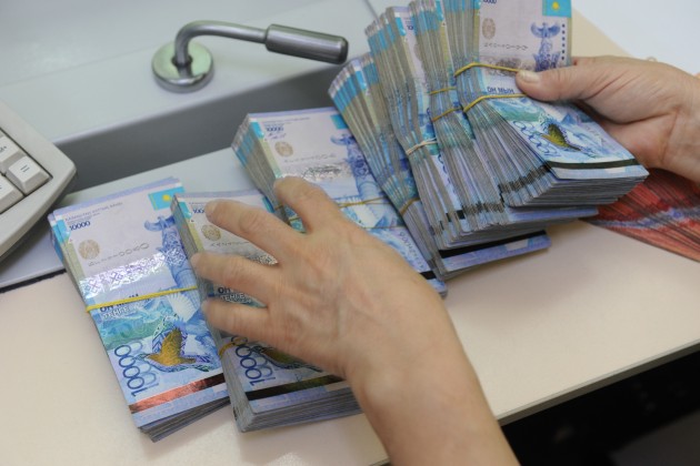 12 миллионов тенге получили казахстанцы за сообщения о фактах коррупции