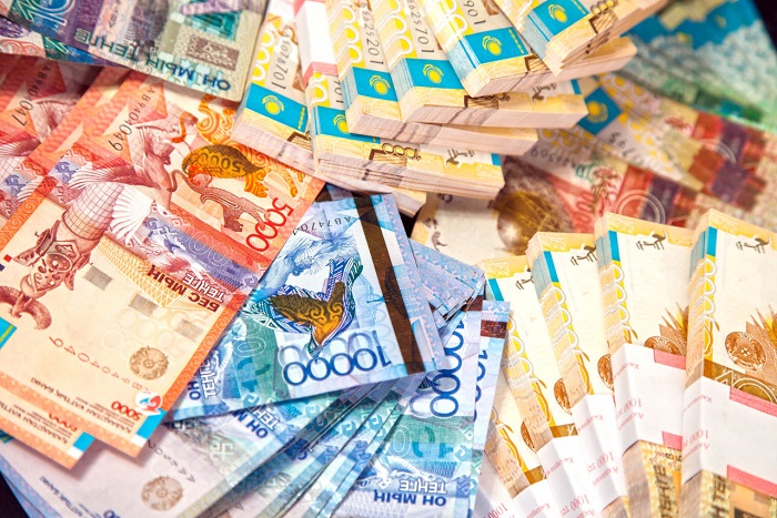 Казахстанцы задолжали по кредитам почти 6 триллионов тенге