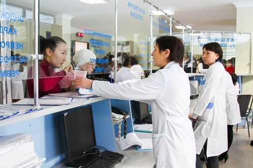 Кампания прикрепления населения к поликлиникам началась в Казахстане