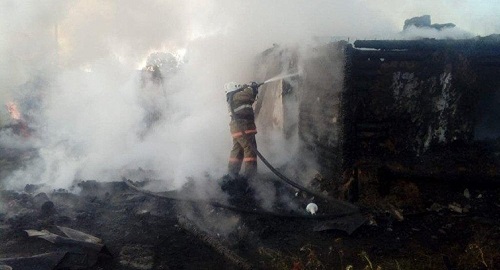 Звонила соседям и просила помочь: женщина сгорела в своем доме на востоке Казахстана