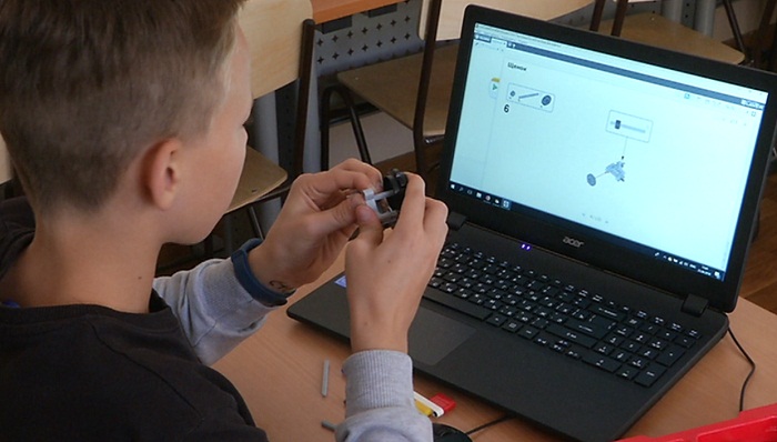 Классы по робототехнике запустили в 20 школах Алматы 