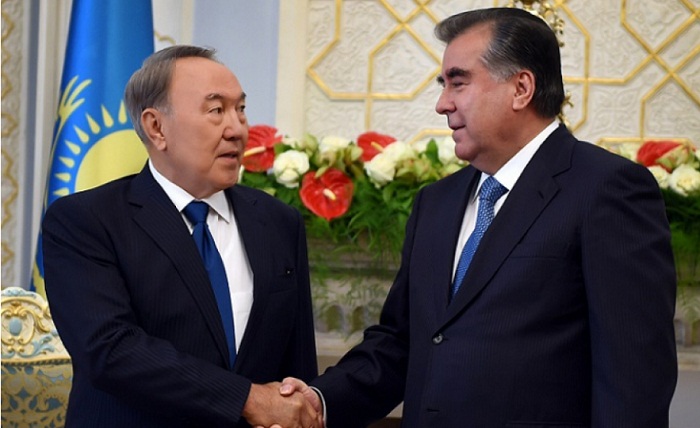 Нурсултан Назарбаев пригласил страны СНГ в Международный финансовый центр "Астана"
