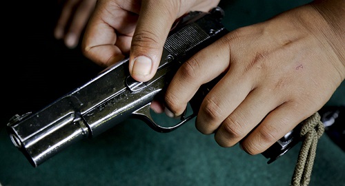 Пистолет к голове: полицейские Костаная раскрыли разбойное нападение