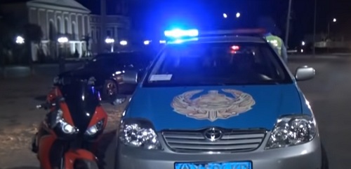 Мотоциклисты обвиняют сотрудников шымкентской полиции в намеренном наезде (видео)