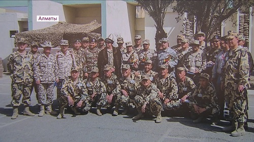 Фотовыставка, посвященная казахстанским солдатам в Ираке, открылась в Алматы