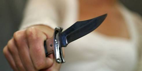 Карагандинка ограбила супружескую пару, угрожая ножом