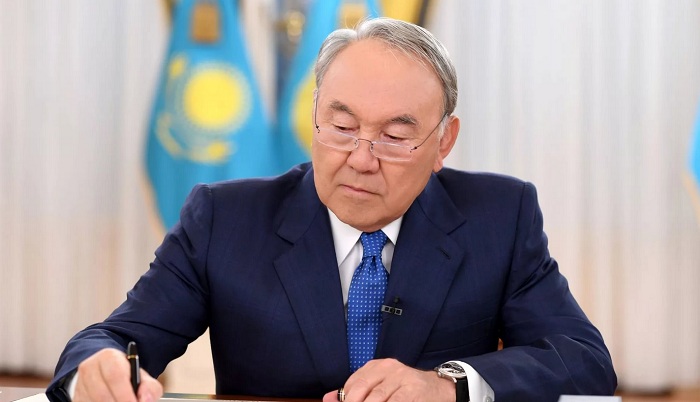 Нұрсұлтан Назарбаев жұмыспен қамту саласындағы заңнаманы жетілдіруге бағытталған заңға қол қойды
