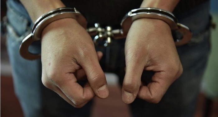 В Алматы по подозрению в получении взяток арестовали четырёх полицейских 