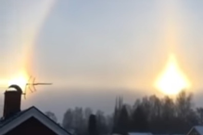 Необычное явление на небе снято в Рождественское утро (видео)