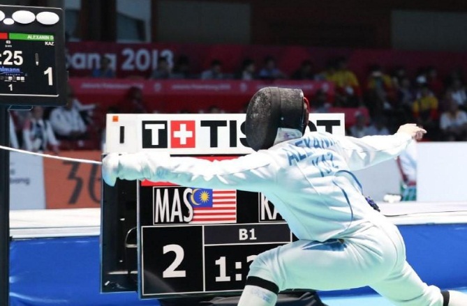 Казахстанский фехтовальщик поднялся на 4 место в мировом рейтинге  