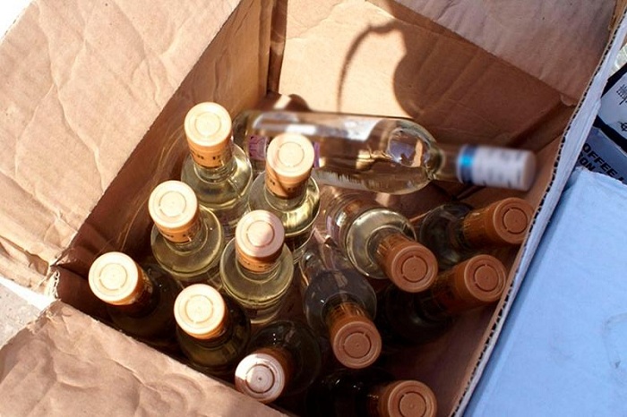 Более 2,5 тысяч бутылок спиртного пытались провезти через границу иностранцы  