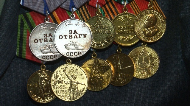 Костанайскому ветерану вернули украденные медали 