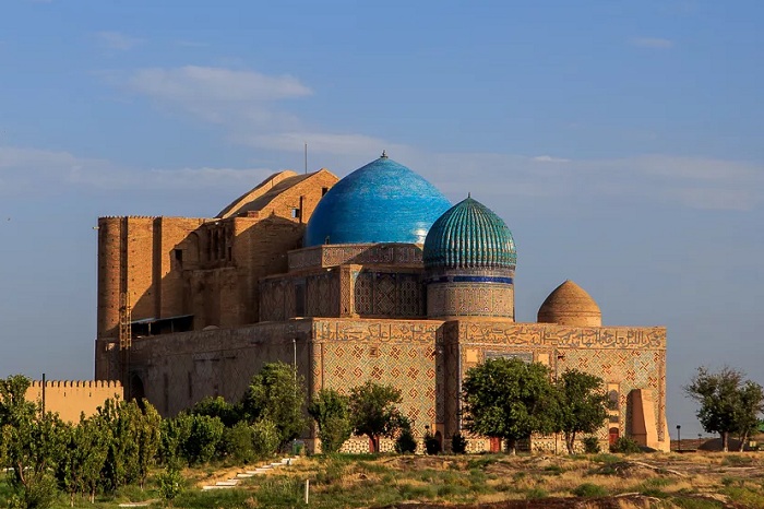 Мавзолей Яссауи могут исключить из списка ЮНЕСКО при неправильной застройке Туркестана 