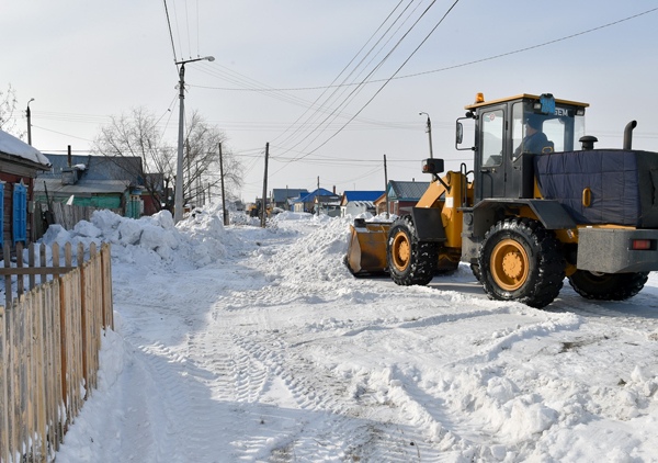 Жителей Петропавловска будут штрафовать за выброс снега на дорогу 