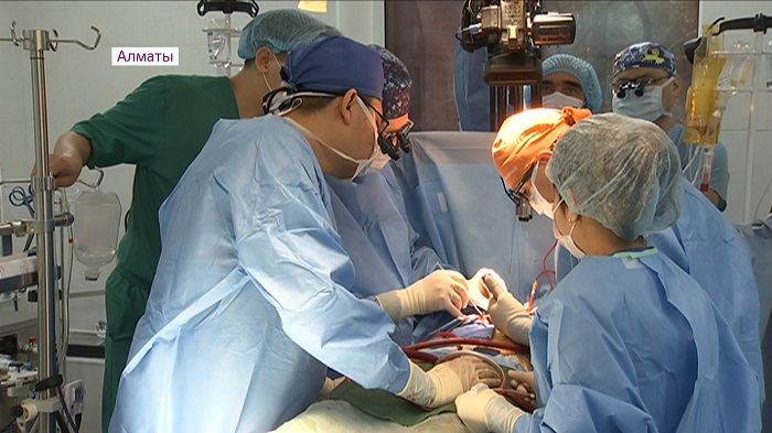 Алматыда  әйгілі профессор кардиохирургтерге шеберлік сабағын өткізді 