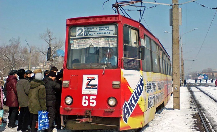 Трамвайный парк Усть-Каменогорска приготовил подарок женщинам 8 марта