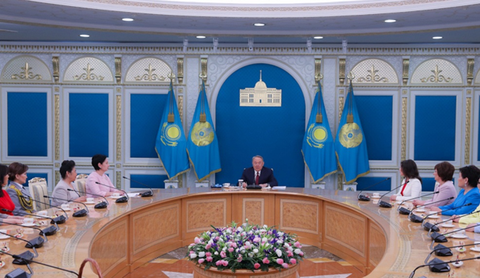 Президент РК поздравил казахстанских женщин с 8 марта