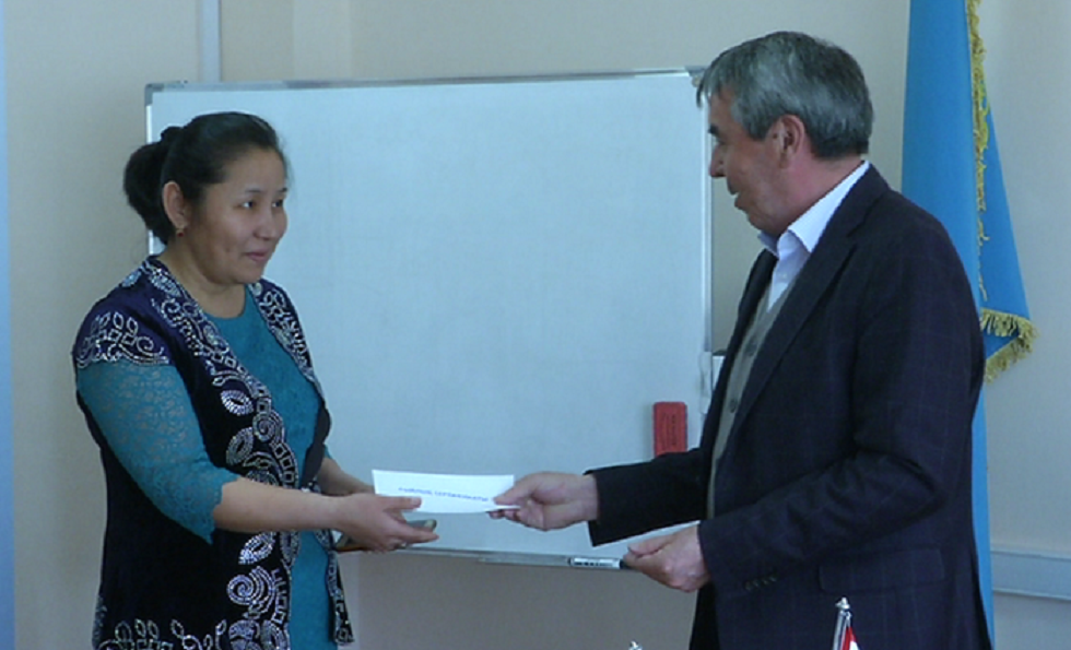 В честь Наурыз мейрамы сотрудникам "Алматы су" вручили денежные сертификаты
