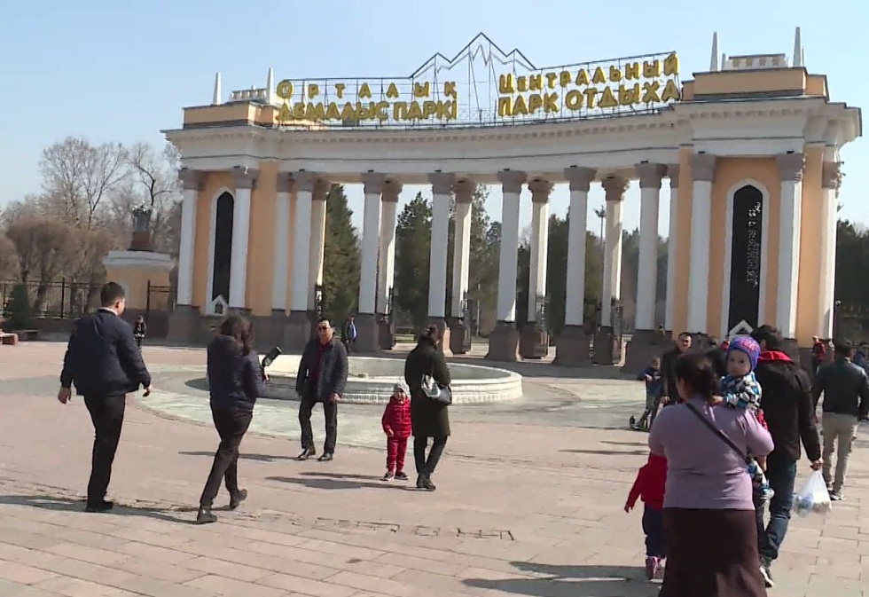 Алматыдағы Орталық саябаққа Батырхан Шүкеновтың мүсіні орнатылады