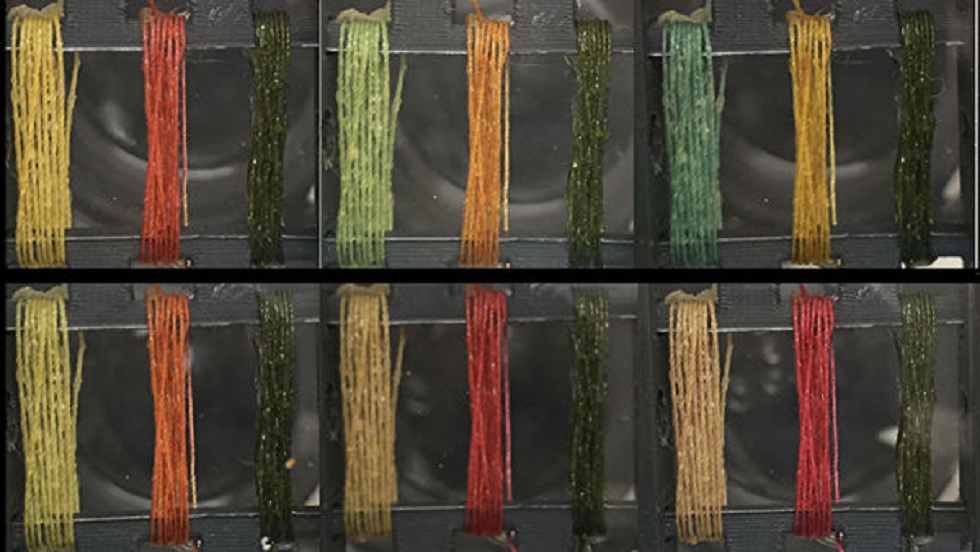 Нитки, меняющие цвет при появлении токсинов в воздухе, придумали ученые