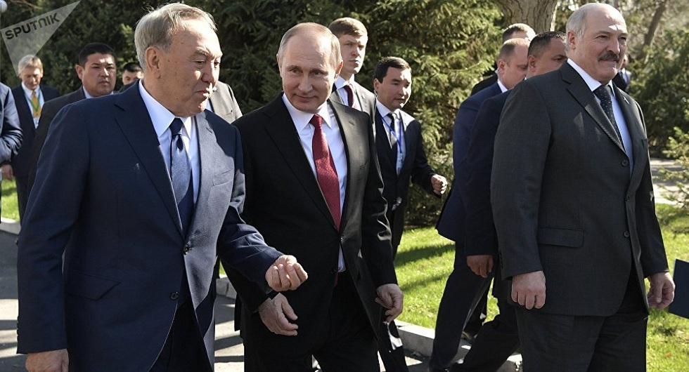 Нурсултана Назарбаева могут назначить почетным председателем ЕАЭС