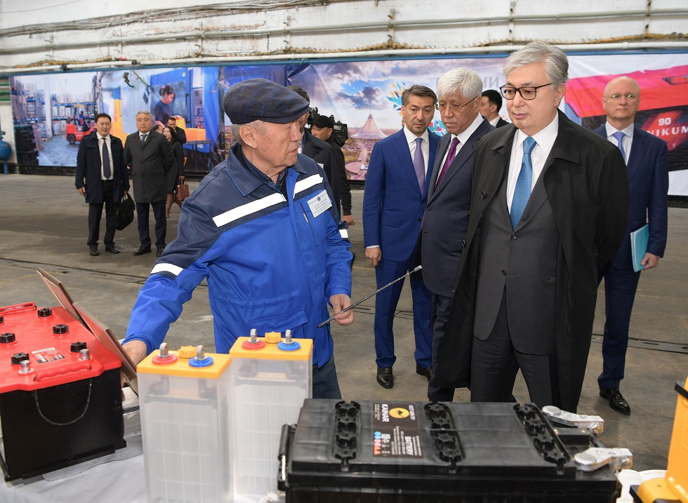 Касым-Жомарт Токаев посетил аккумуляторный завод в Талдыкоргане