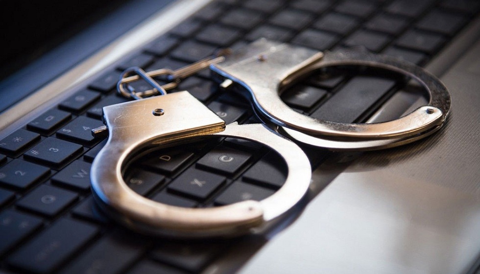 Костанайские полицейские задержали интернет-мошенников в нескольких городах РК