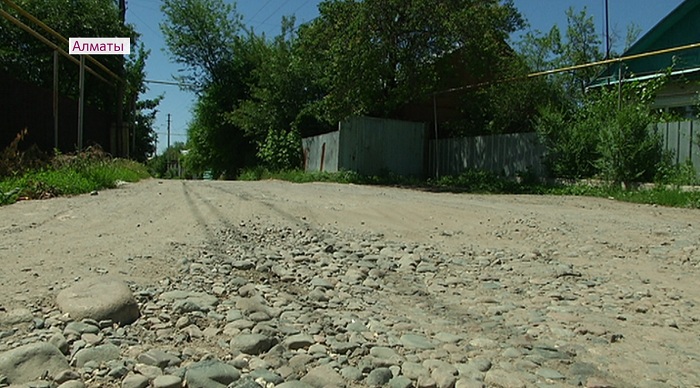 Жители Жетысуского района просят внести их участок в программу реновации Алматы