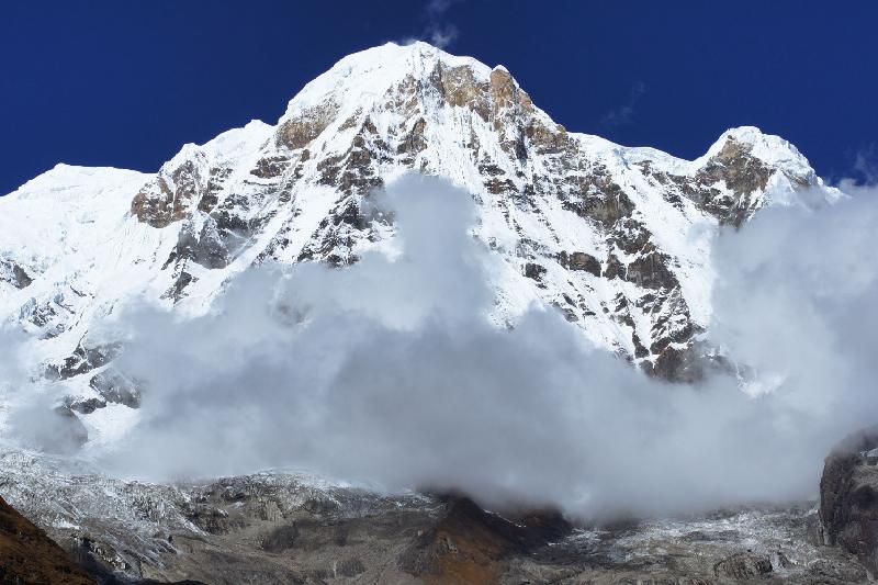Гималай тауында сегіз альпинист жоғалып кетті 